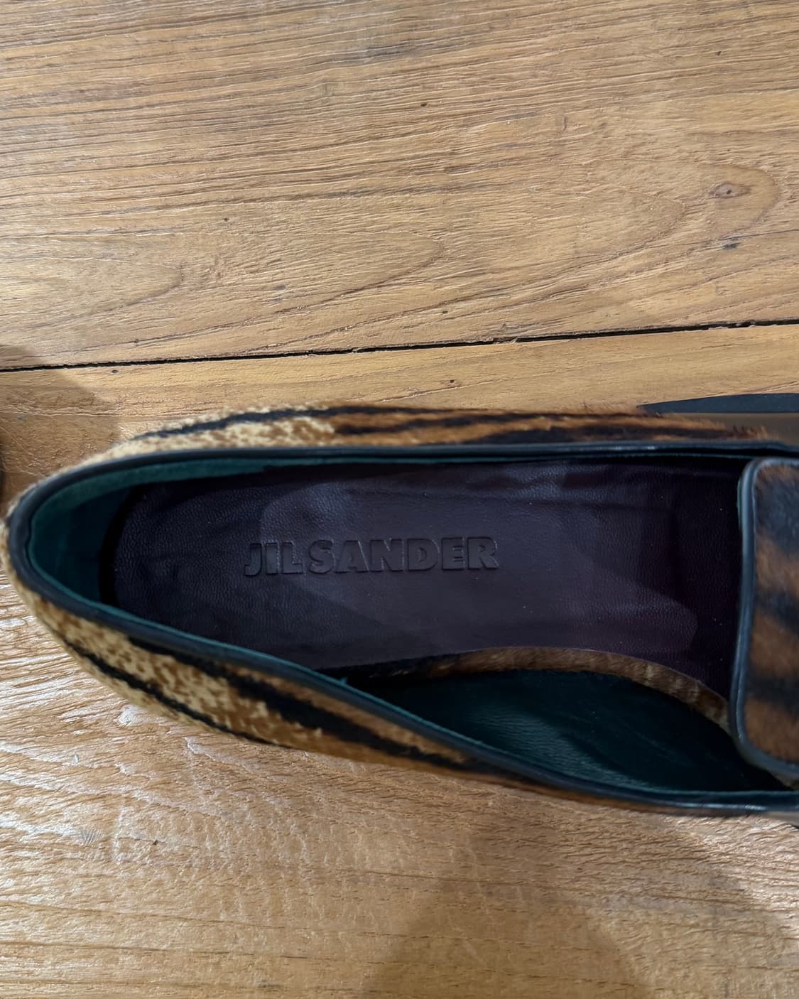 질샌더 브라운 타이거 프린트 고트 레더 로퍼 상품이미지7