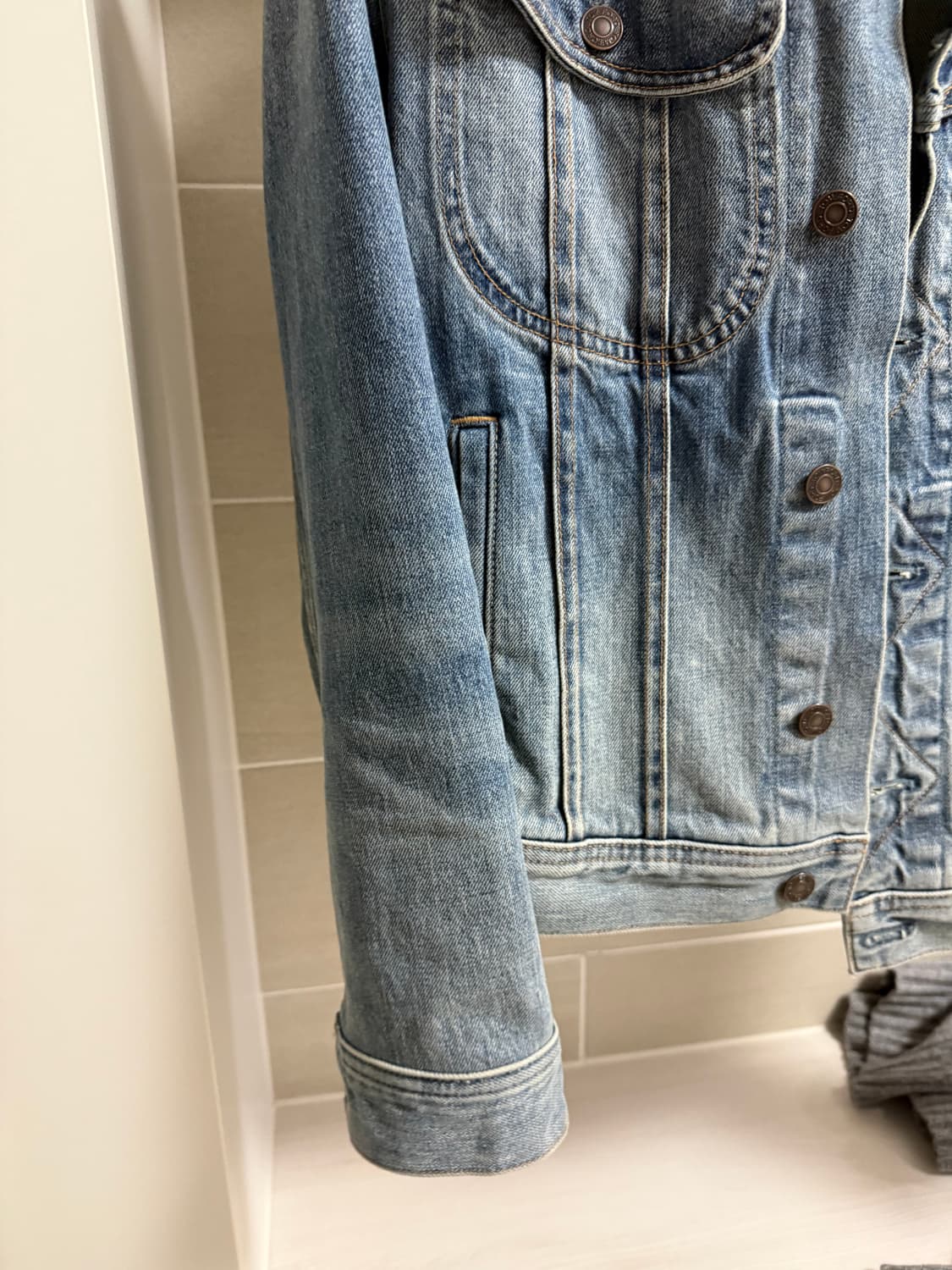 톰포드 / 웨스턴 포켓 데님 트러커 자켓, 중청 / M 상품이미지7