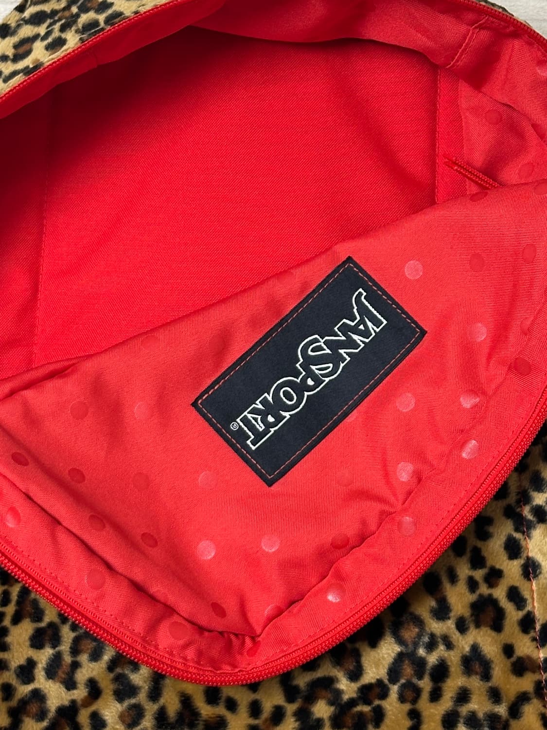 잔스포츠 레오파드 도트 백팩 상품이미지8