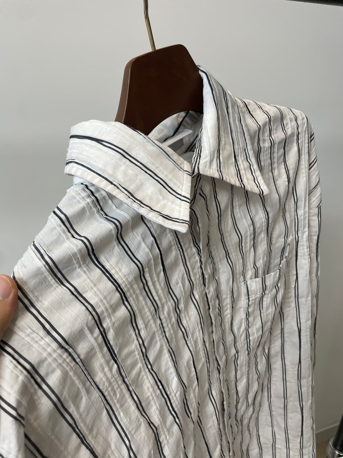(1) CSC (Draped strap shirt) 스트라이프 핀턱 셔츠 상품이미지2