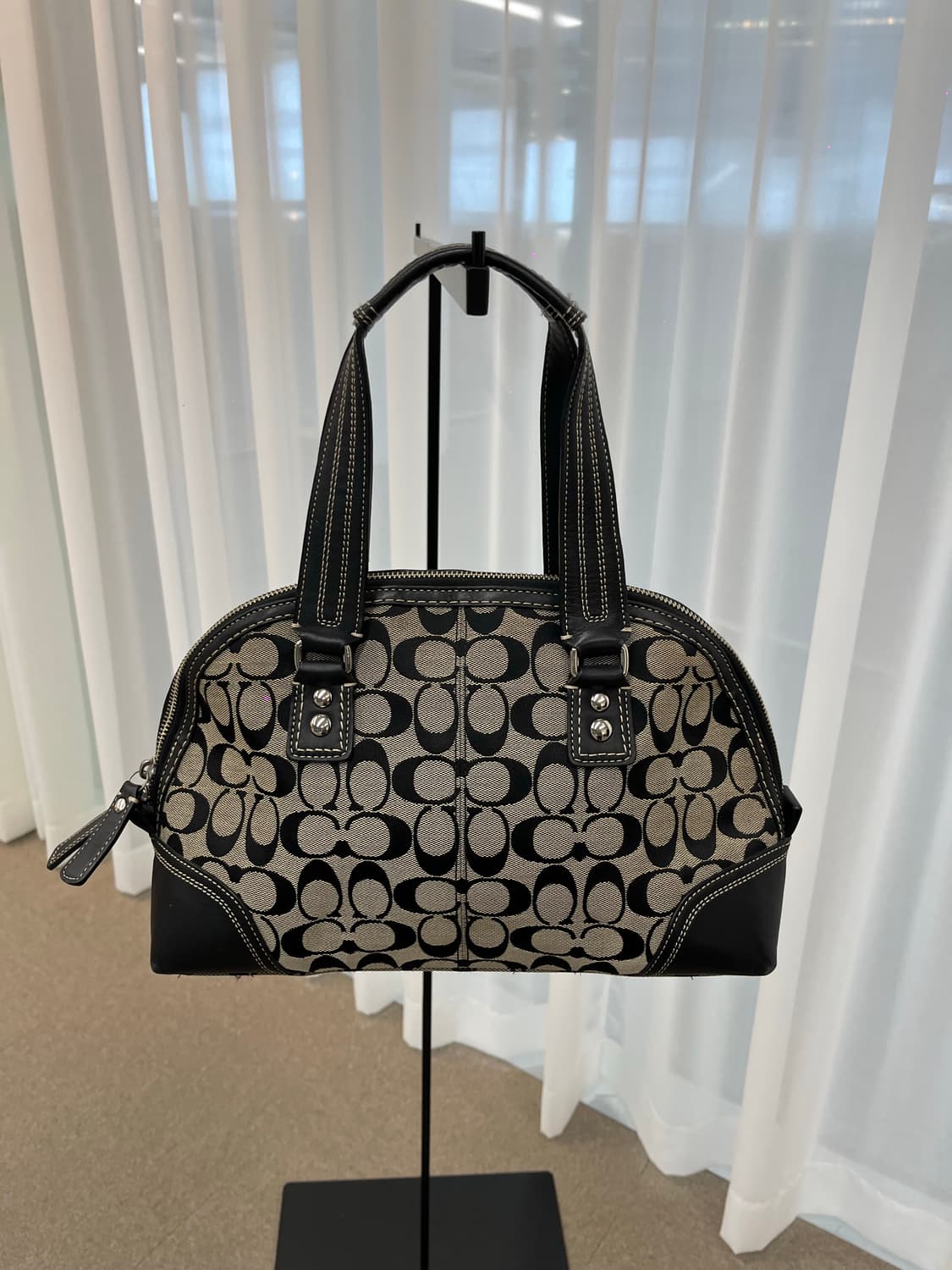 Coach Vandal Black Shoulder Bag 상품이미지2