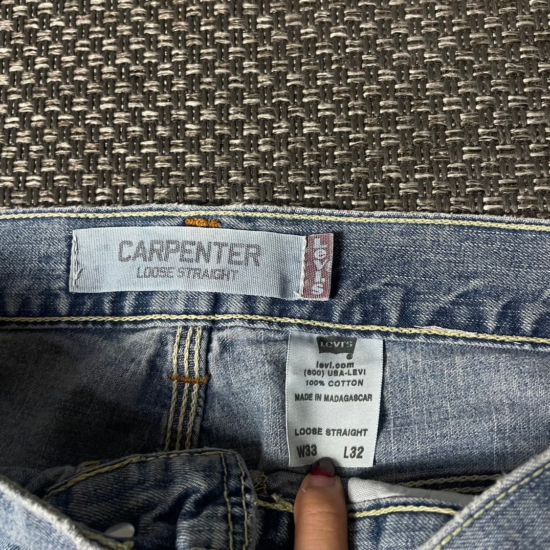 (33) 리바이스 연청 레드탭 카펜터 루즈 스트레이트 핏 데님 팬츠 상품이미지3