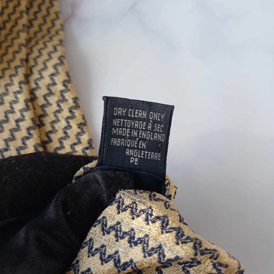 던힐 실크 옐로우 지그재그 패턴 넥타이 9.1cm A+등급 A19613
 상품이미지9