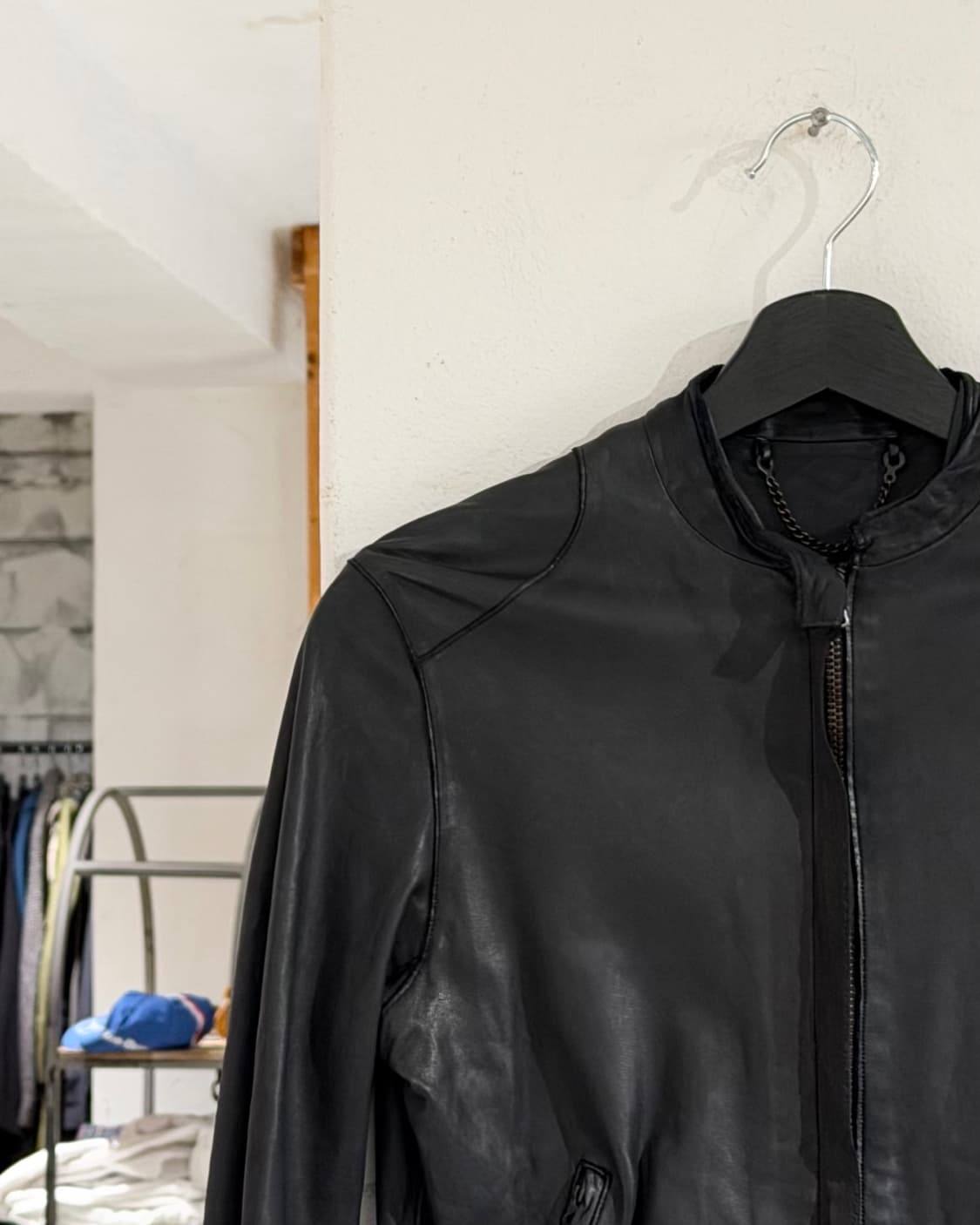 씨씨 블랙 칼스킨 레더 자켓 상품이미지2