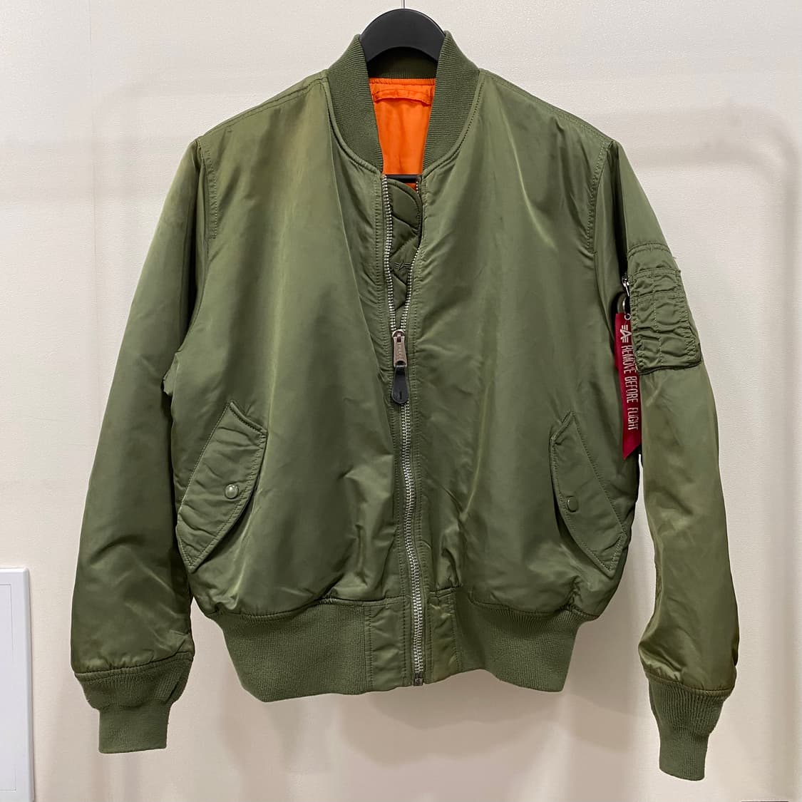 알파인더스트리 MA-1 플라이트 자켓 세이지그린 상품이미지1