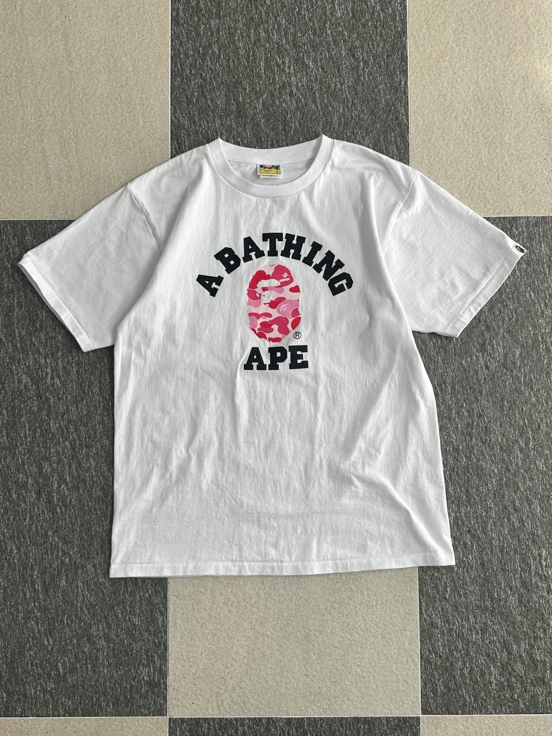 베이프 ABC카모 컬리지 반팔 티셔츠  상품이미지4