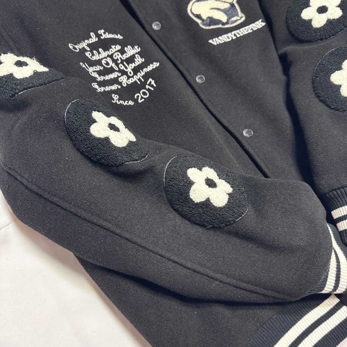 [M] 반디더핑크 바시티 이어 오브 래빗 블랙 상품이미지4