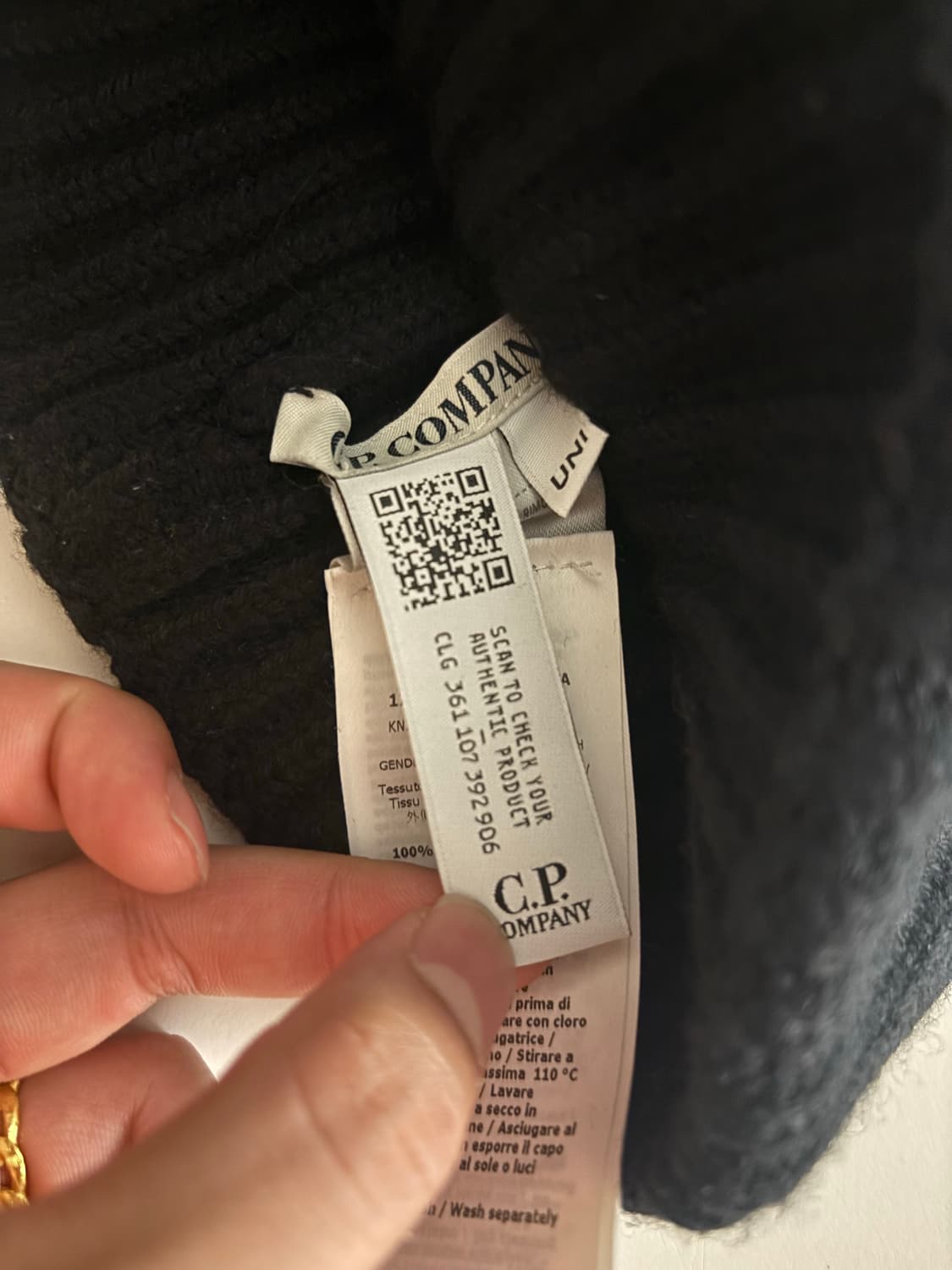 CP 컴퍼니 고글 비니24fw 판매합니다 상품이미지3