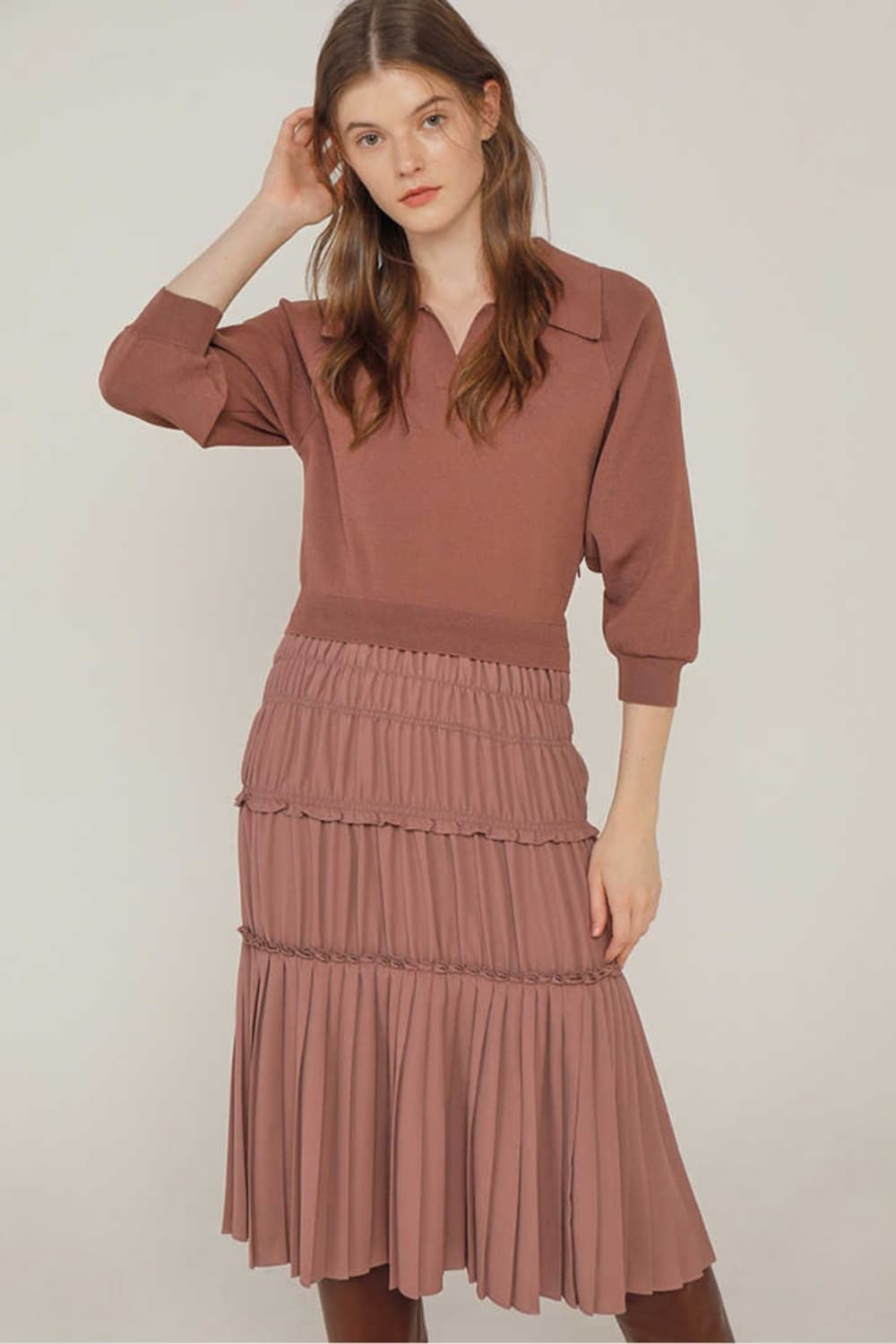 온앤온 오픈칼라니트  티어드 플리츠 원피스 55사이즈 상품이미지1