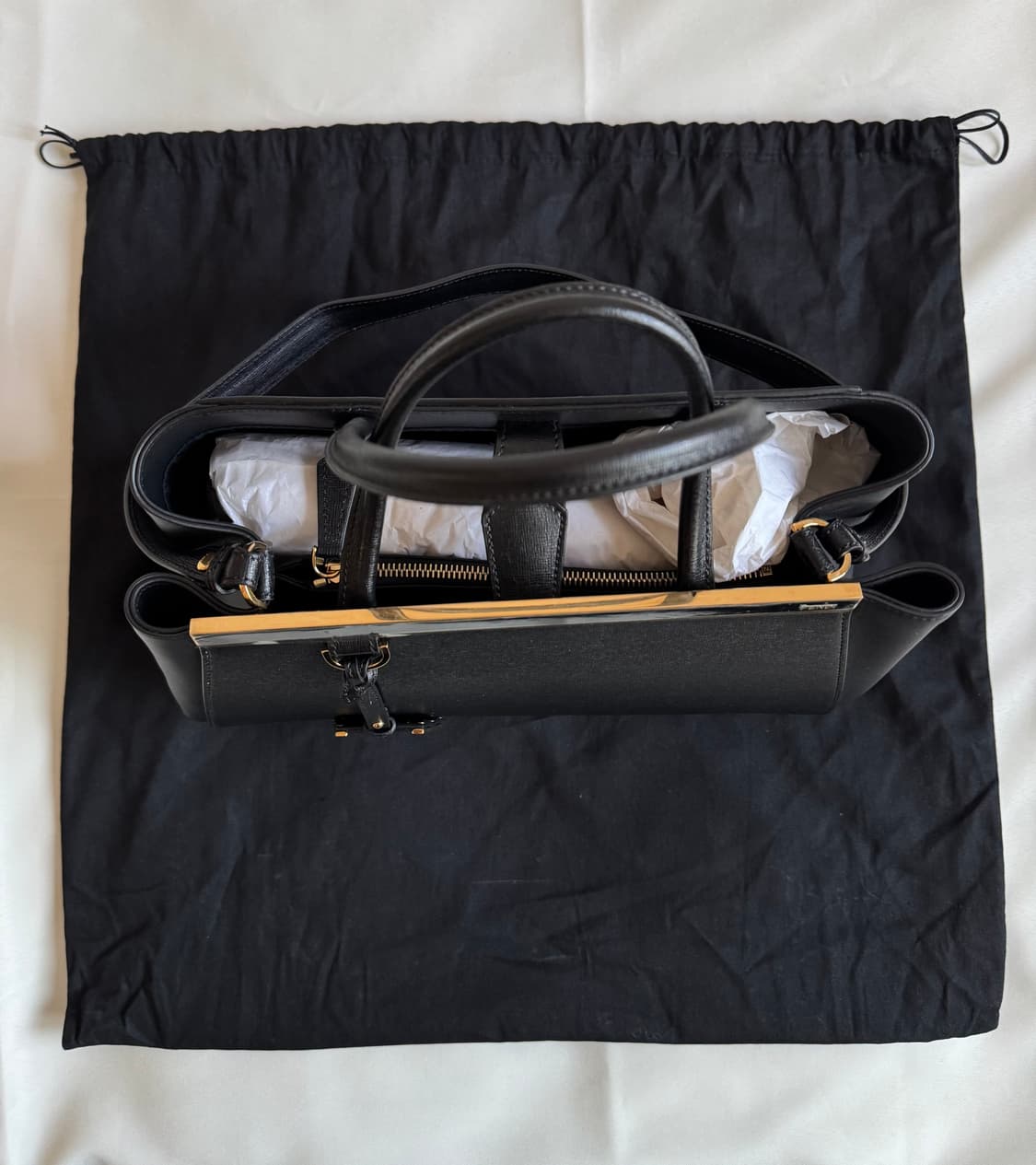 펜디 투쥬르 토트백 미디움 블랙 상품이미지2