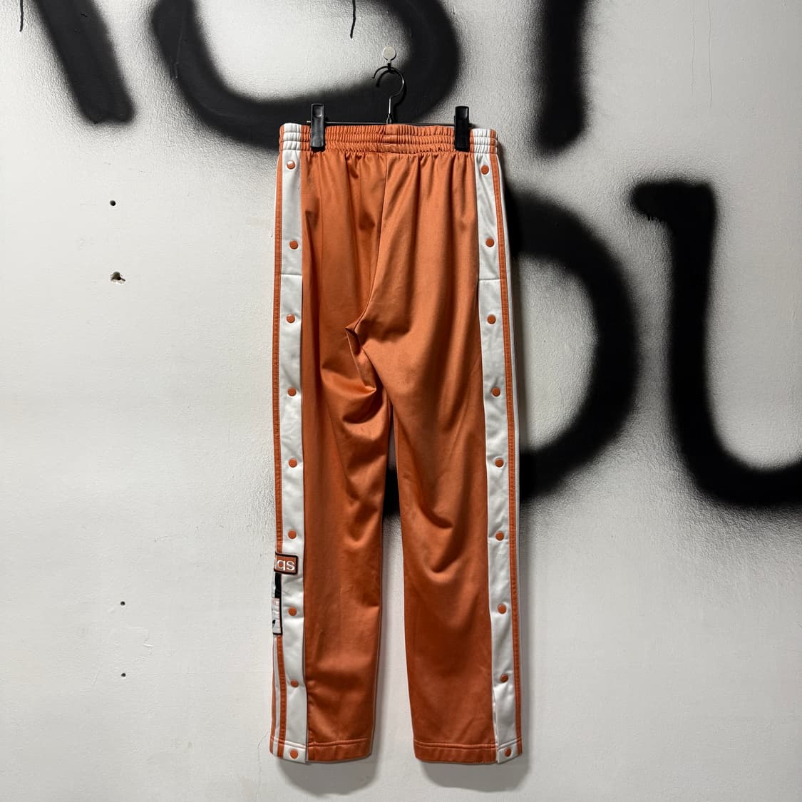 제니 팬츠 아디다스 아디브레이크 트랙 팬츠 코랄 상품이미지2