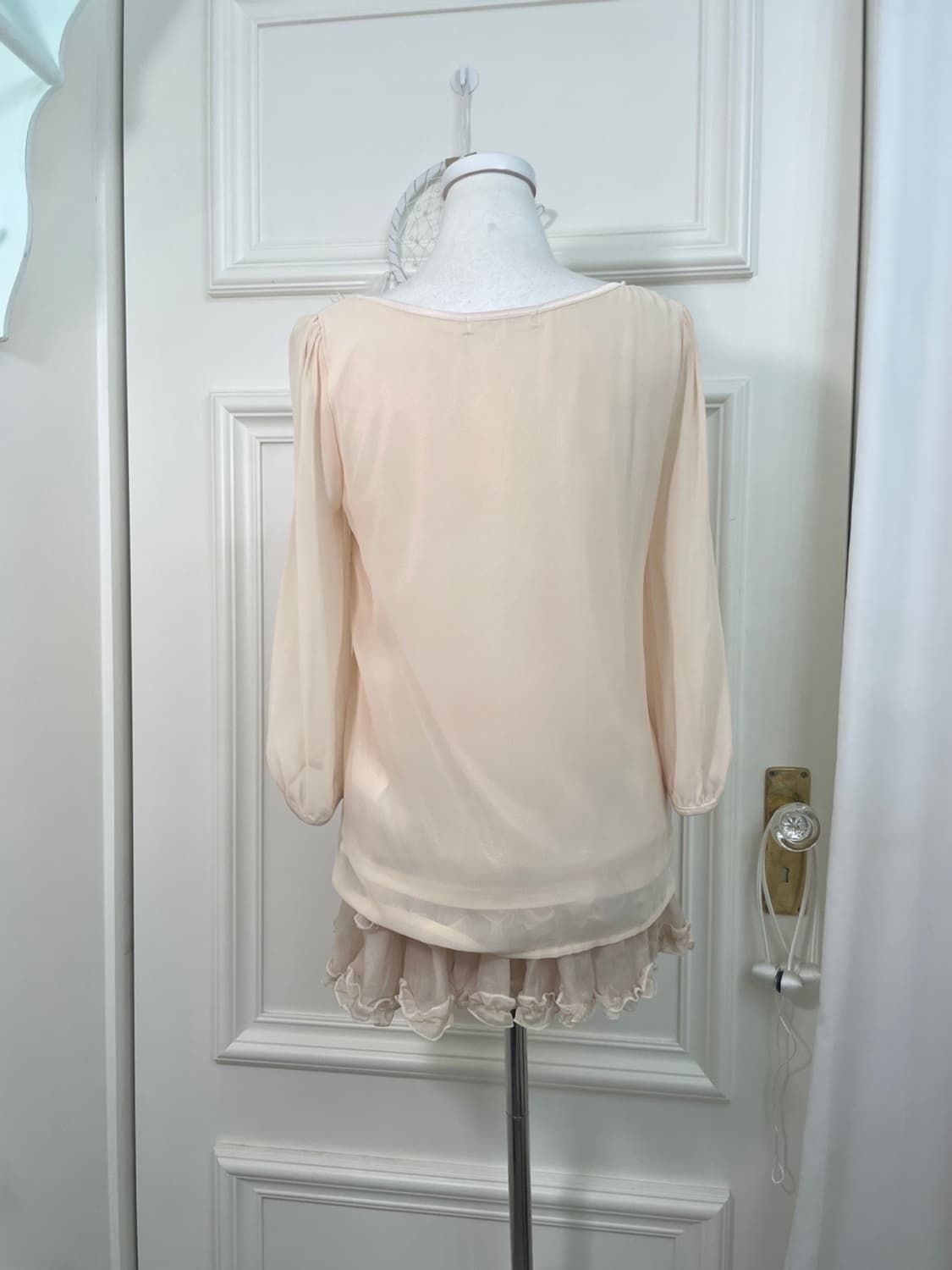 coral lace pearl point blouse(size-38) 상품이미지3