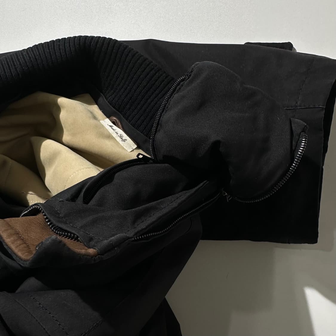 란스미어 레더 트림 싱글 집업 자켓 블랙 상품이미지8