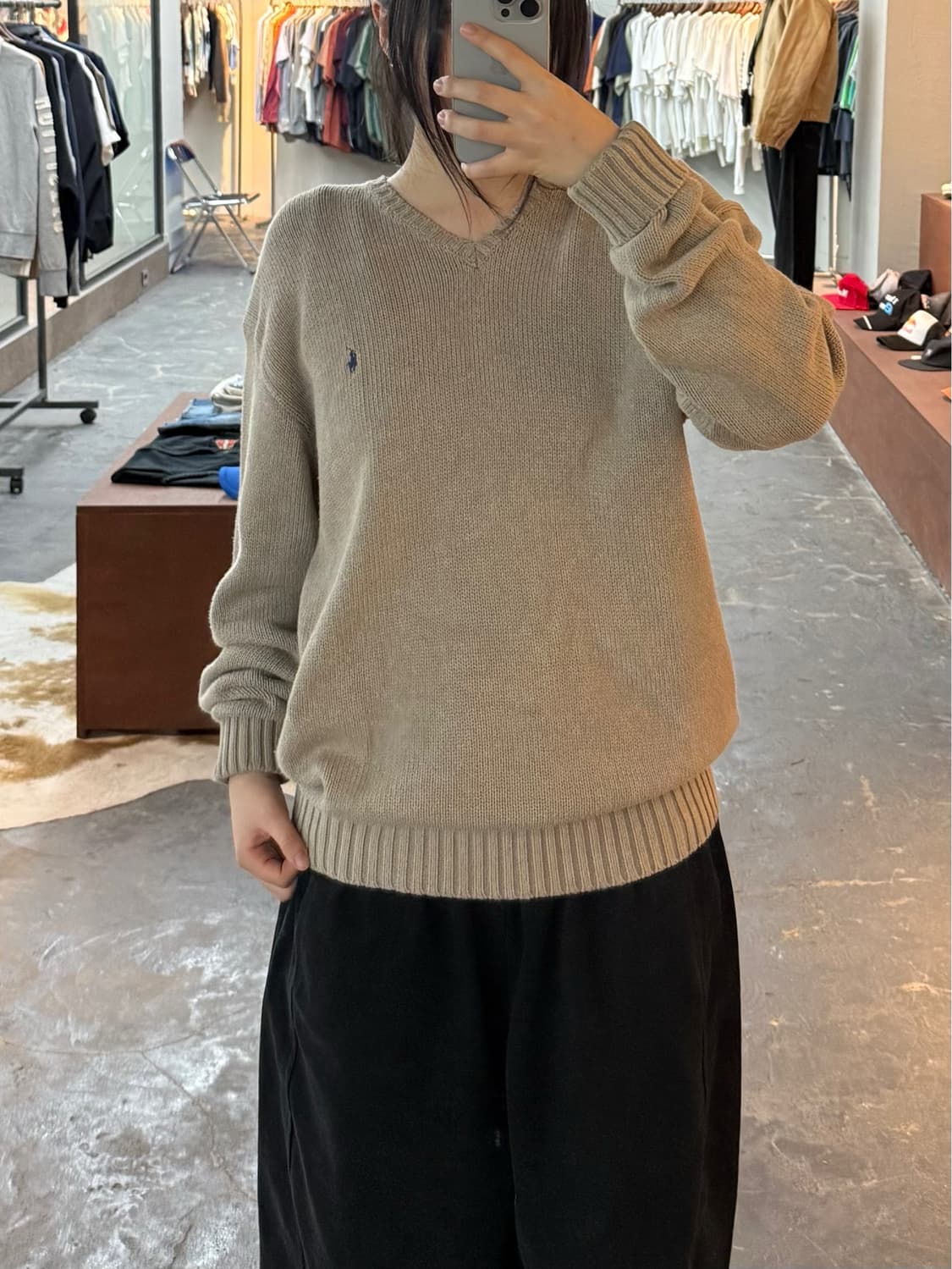 폴로 랄프로렌 베이지 브이넥 니트 H3039 상품이미지1