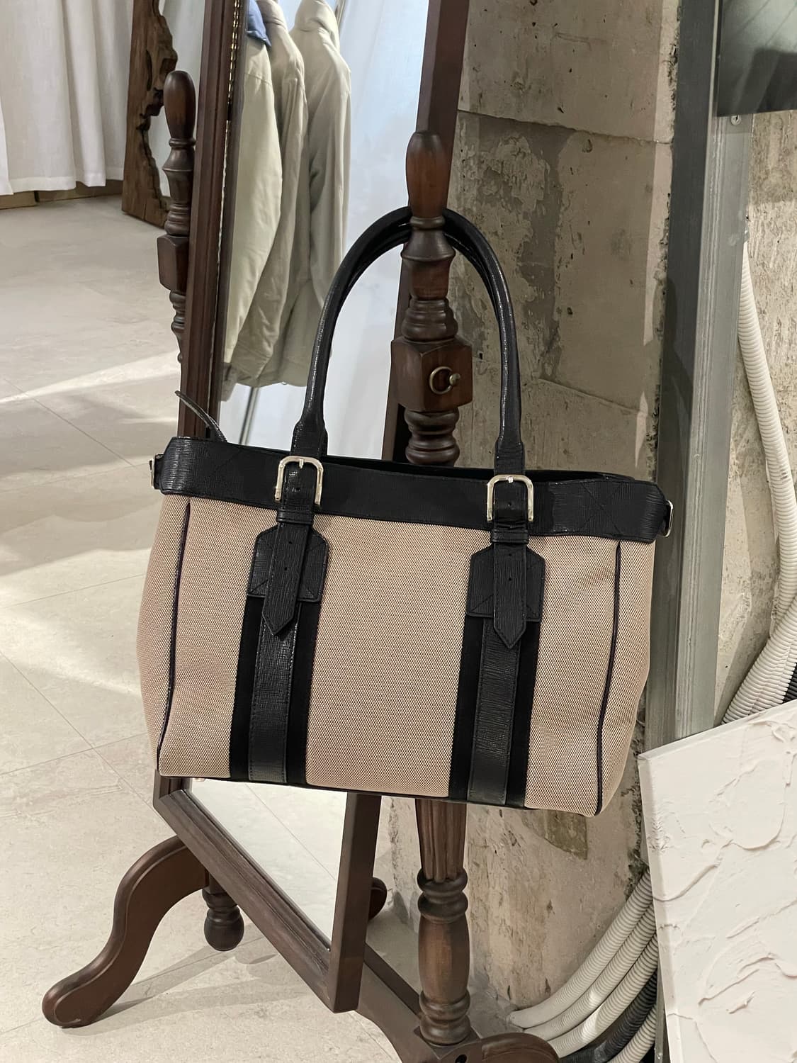 [정품/빈티지] 버버리(Burberry) 자수 로고 캔버스 레더 토트백 상품이미지5