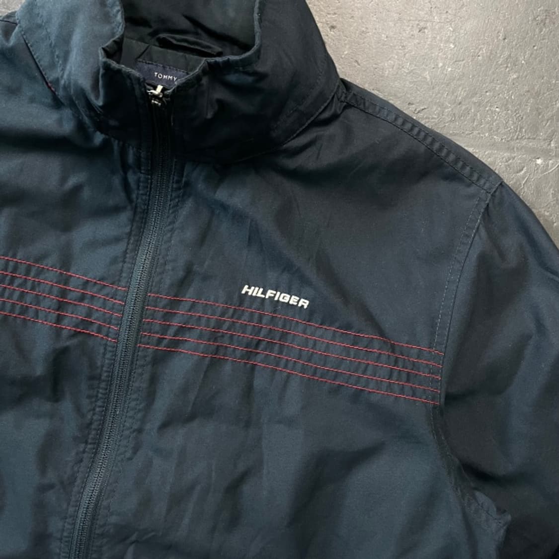 100-105 타미힐피거 바람막이 상품이미지2