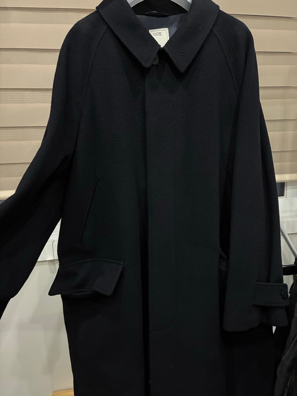 어나더오피스 Ample Cashmere Balmacaan Coat 상품이미지1