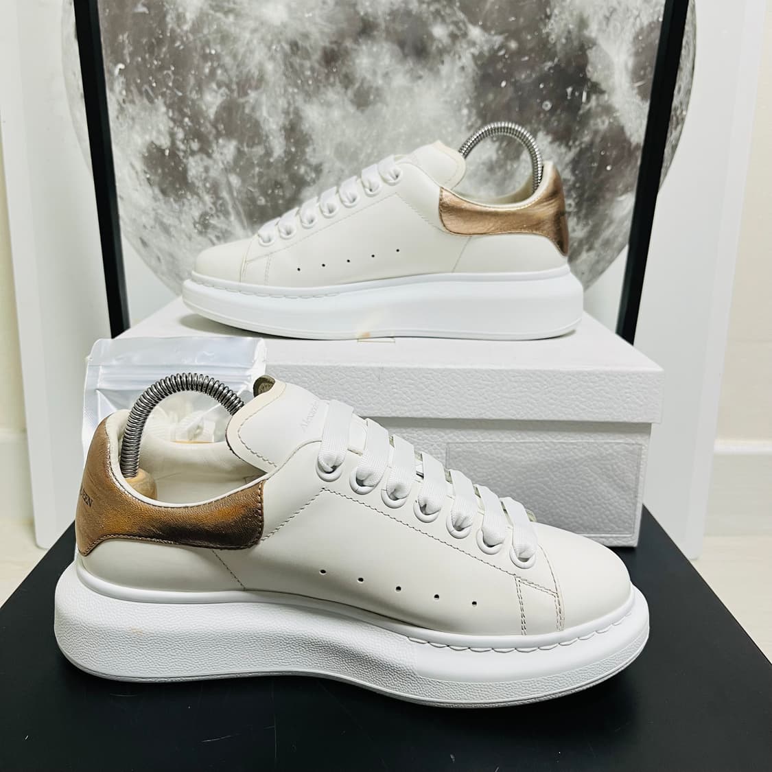 정품 37.5) 알렉산더 맥퀸 로즈골드 오버솔 스니커즈 235~240 상품이미지2