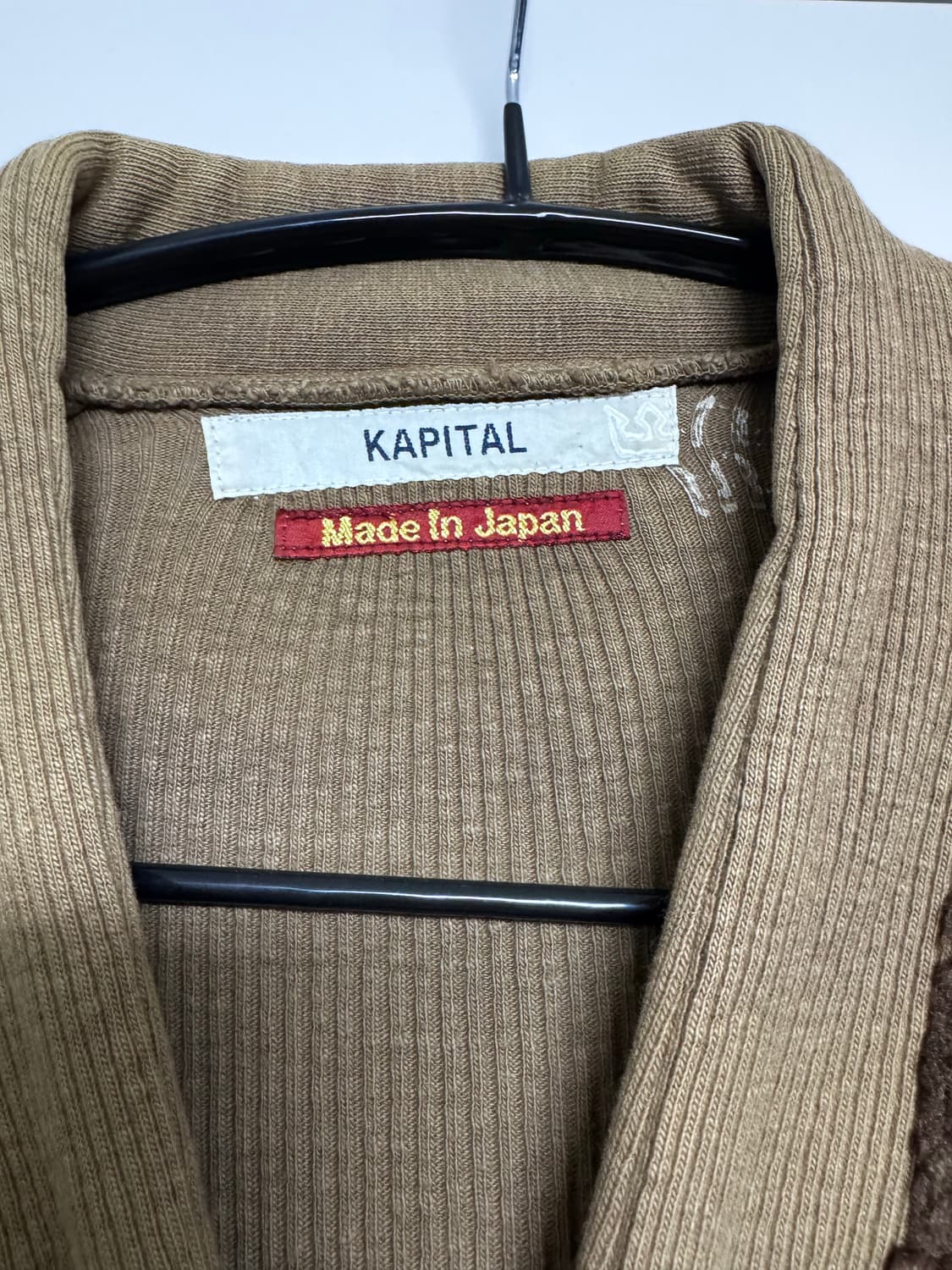 캐피탈 배색 퍼 가디건 상품이미지3