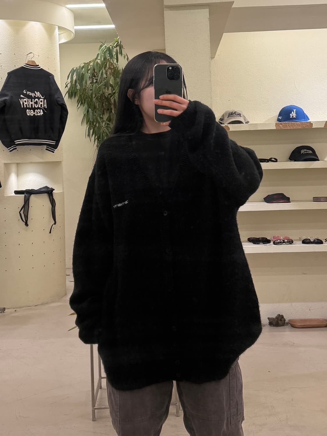 칼하트 로고 자수 브이넥 니트 가디건 U477 상품이미지1