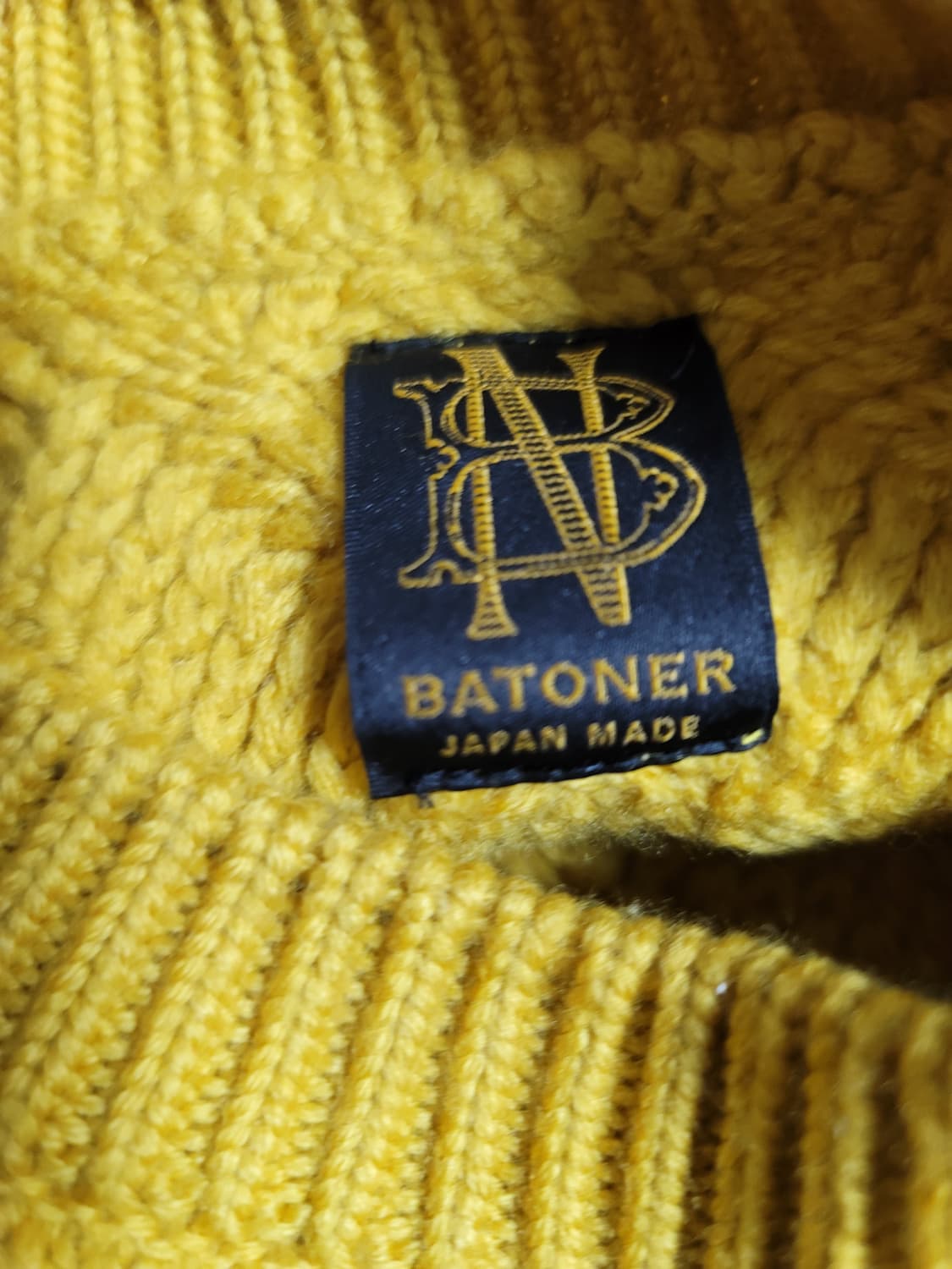 바토너 여성 두툼꽈베기 울니트 개나리색 2사이즈 55 상태극상
 상품이미지3