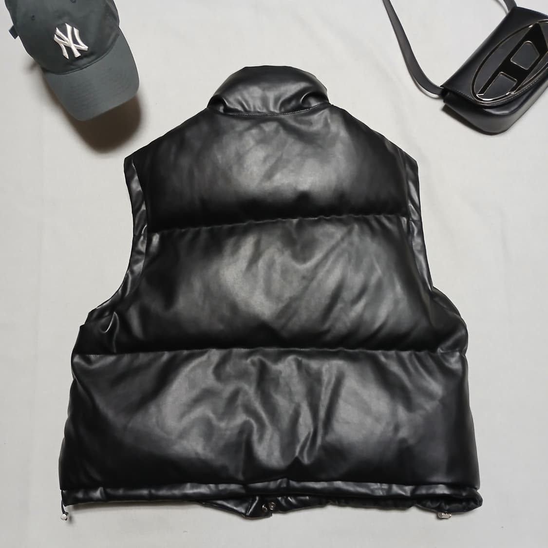 our wave 아워웨이브 레더 패딩 조끼 자켓 남녀공용 상품이미지4