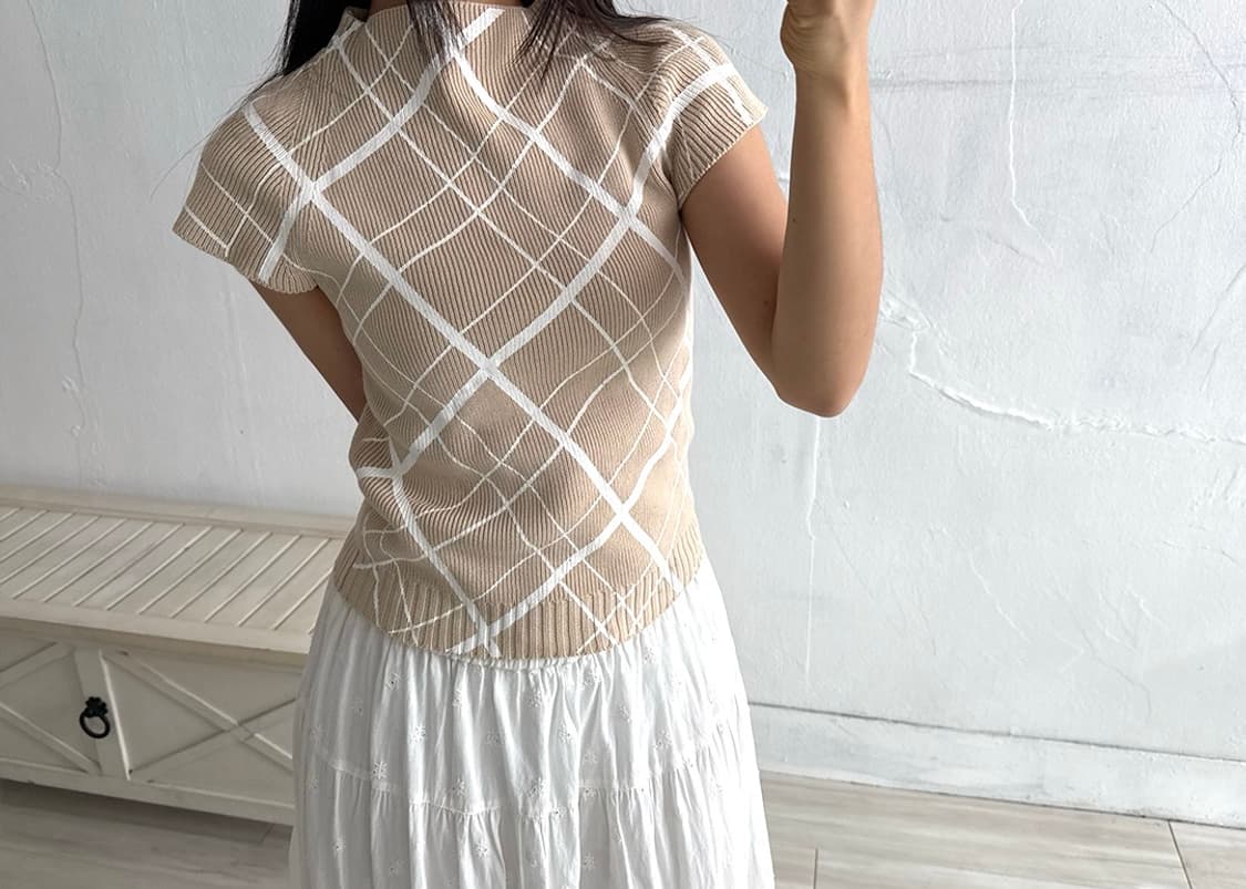 light beige check half top 상품이미지2