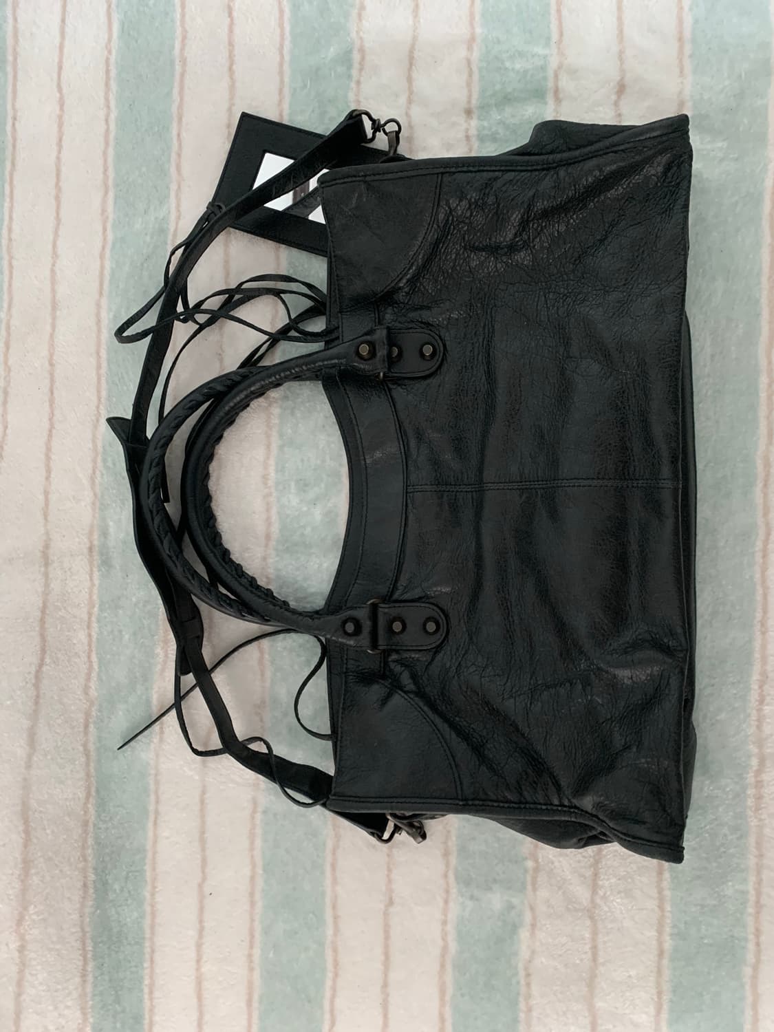 발렌시아가 라지 모터백 시티백 블랙 정품 상품이미지7