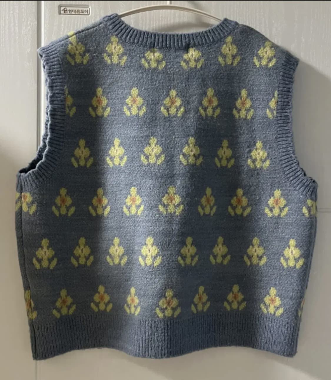 마가린핑거스 하늘색 플라워패턴 니트 베스트
 상품이미지3