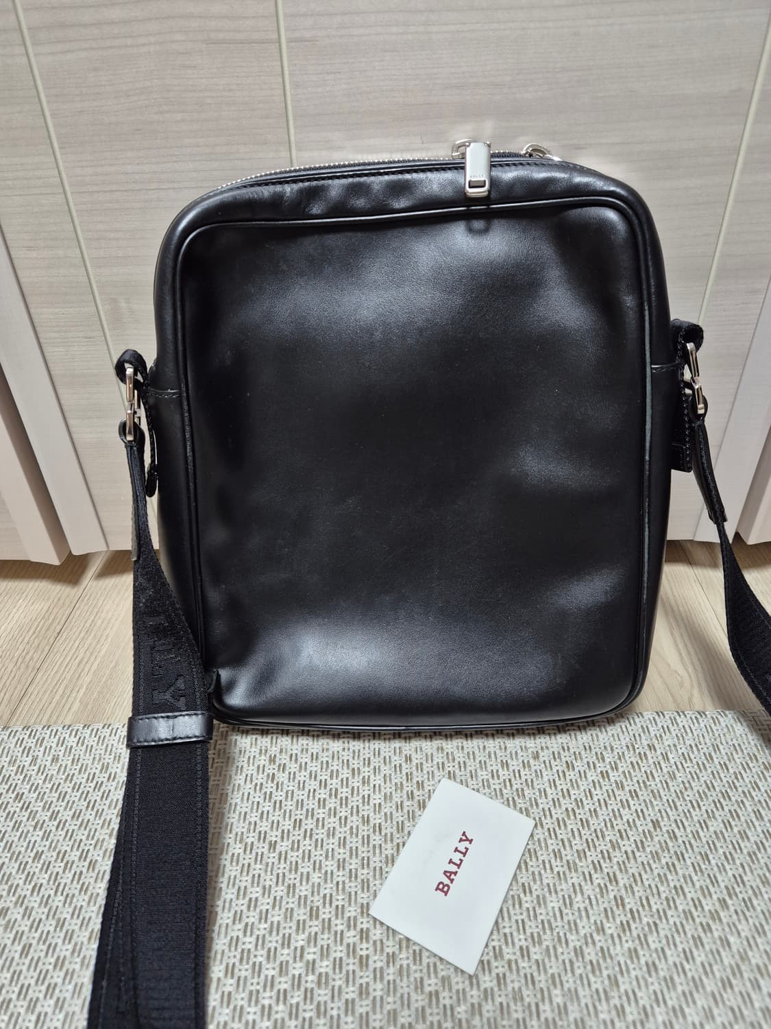 (정품) Bally 발리 블랙 가죽 크로스백 메신져백 상품이미지3