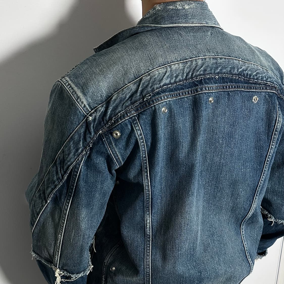 디젤 BAD GUY 더블 워시드 데님 자켓 (on.570)   상품이미지5