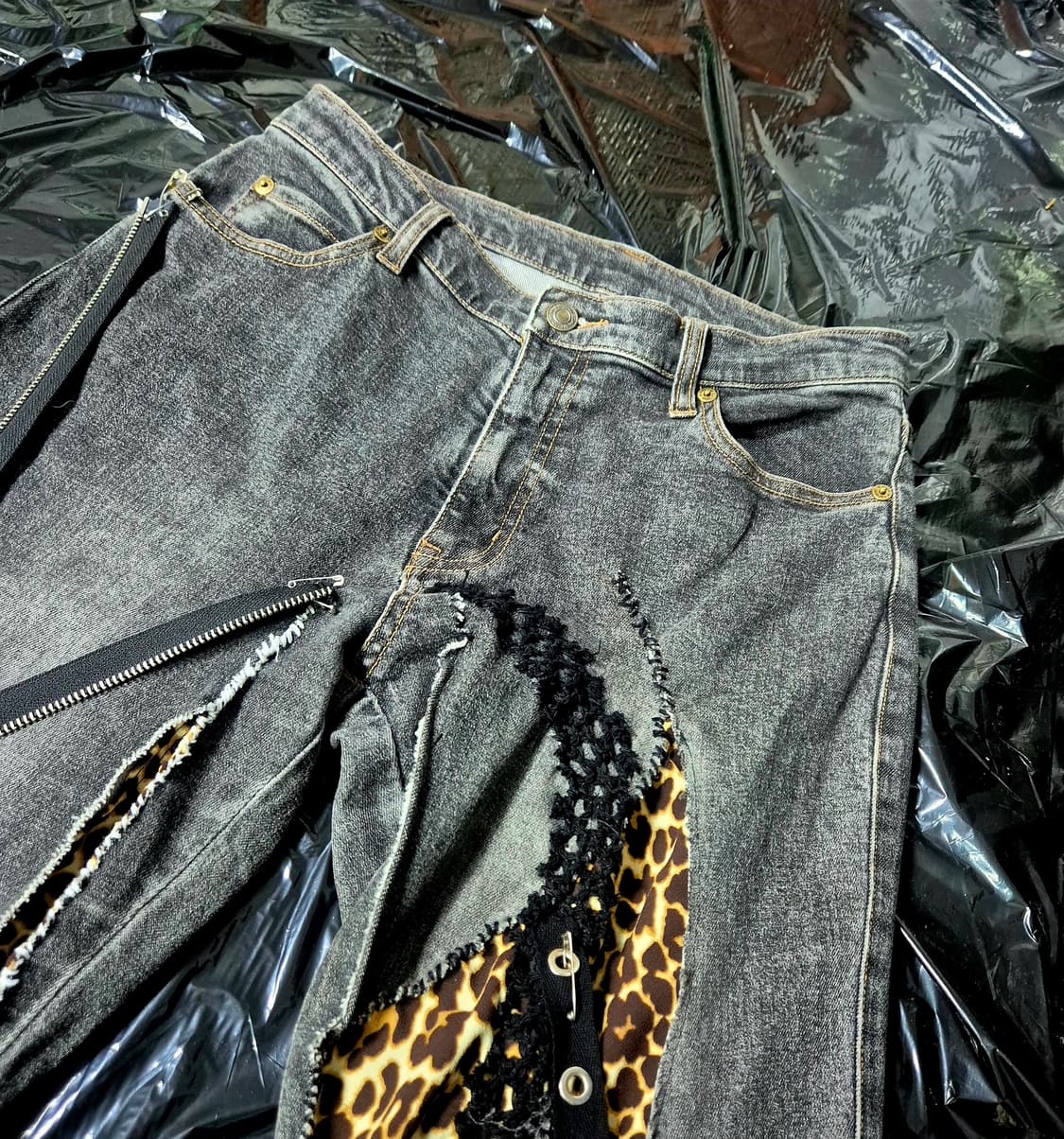 RB.A Ruin flared jeans 상품이미지4
