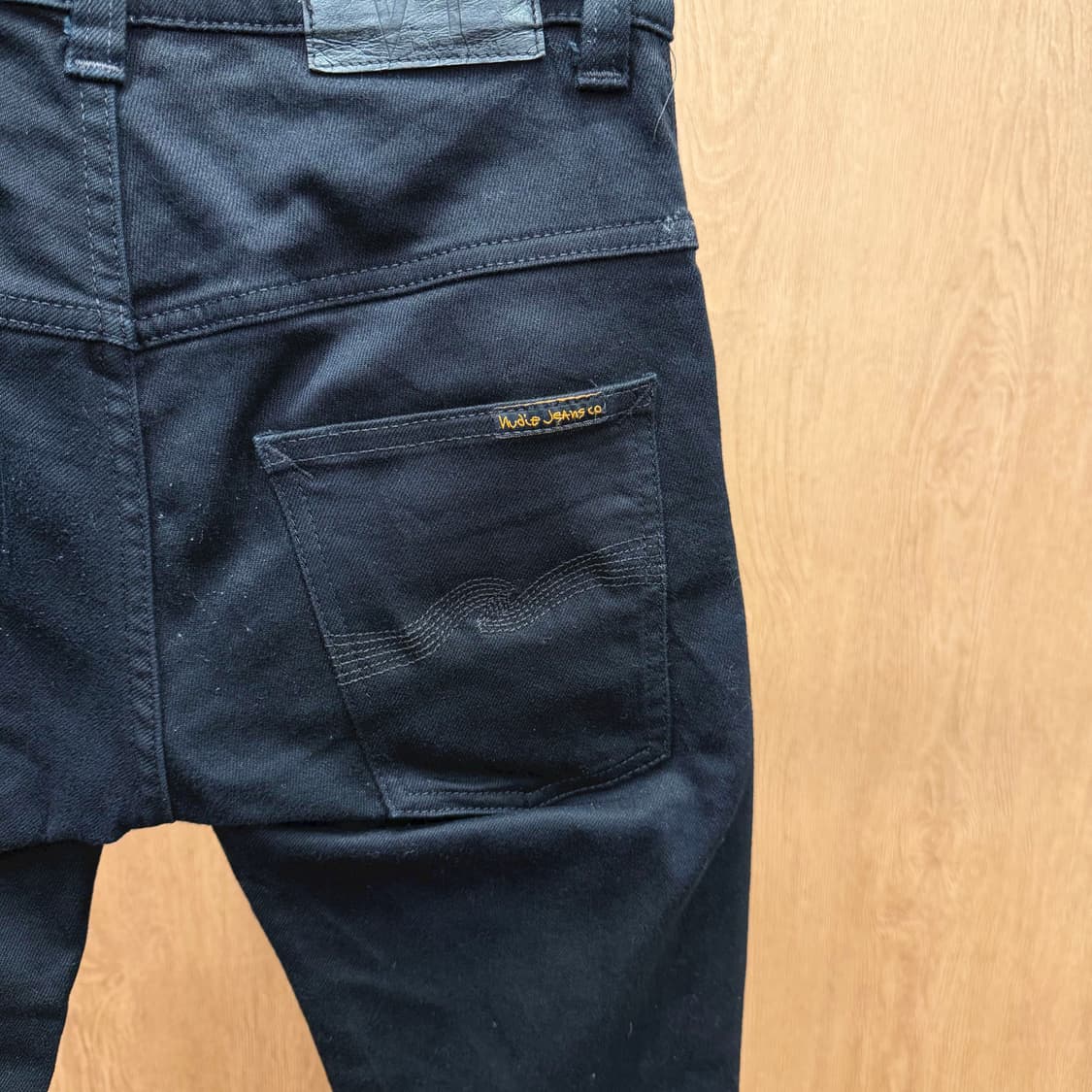 누디진 씬핀 데님 팬츠 5포켓 디테일 스키니핏 드라이 에버 블랙 상품이미지6