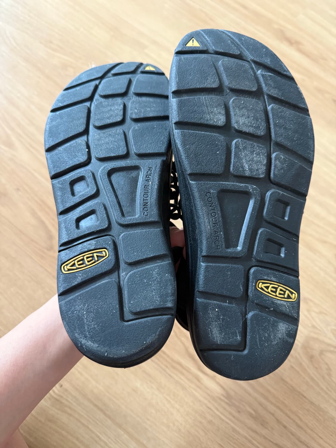 Keen 킨 유니크 블랙 샌들 39(255mm) 상품이미지3