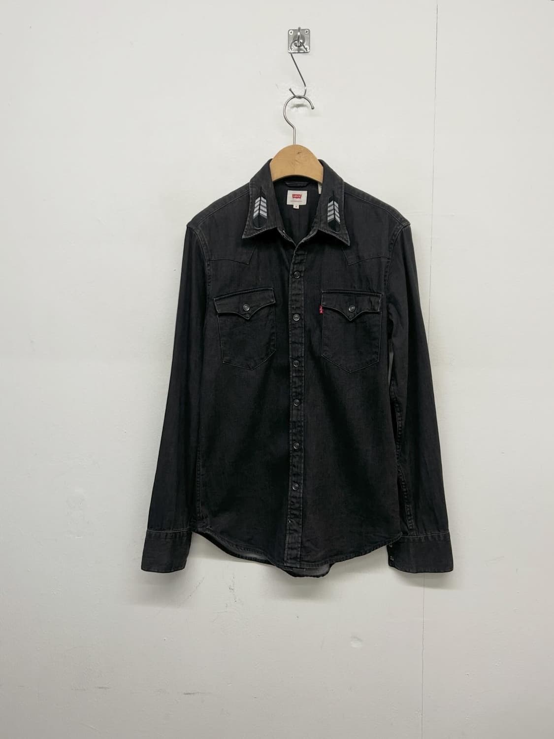 리바이스 블랙 데님 셔츠 상품이미지2