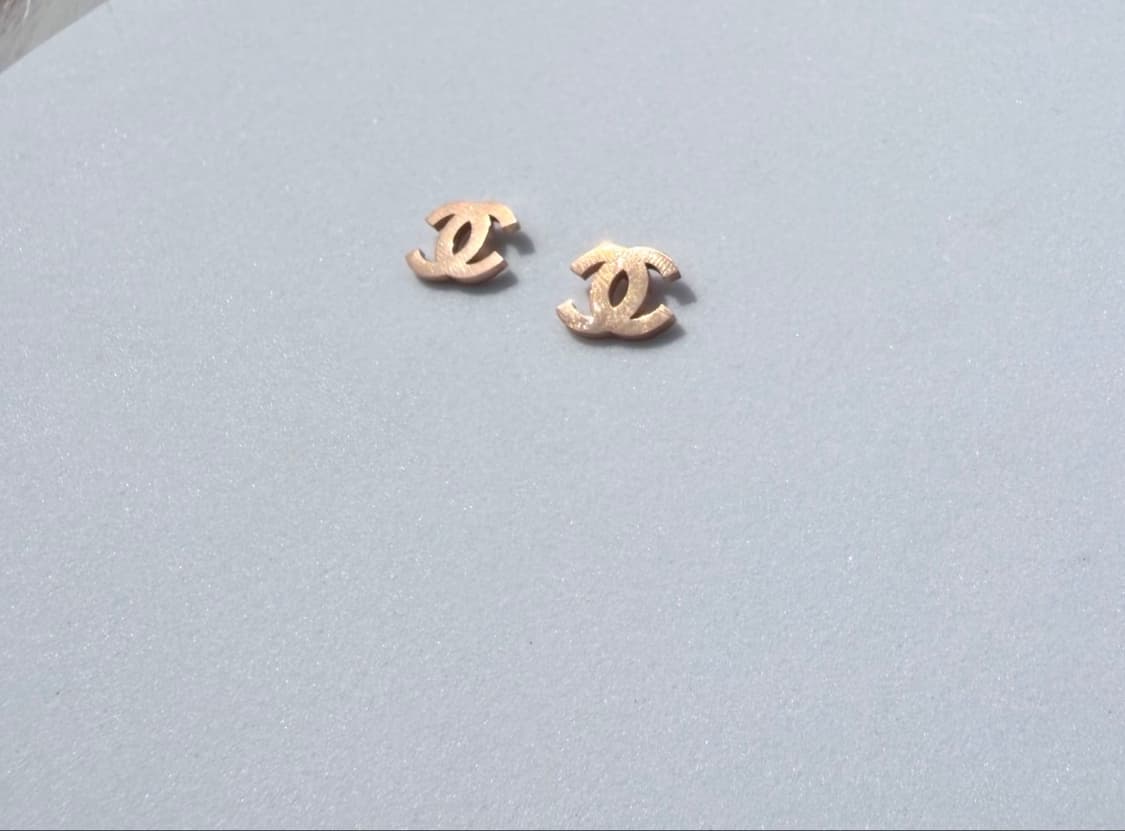 샤넬 심플 로즈골드 이어링 상품이미지9