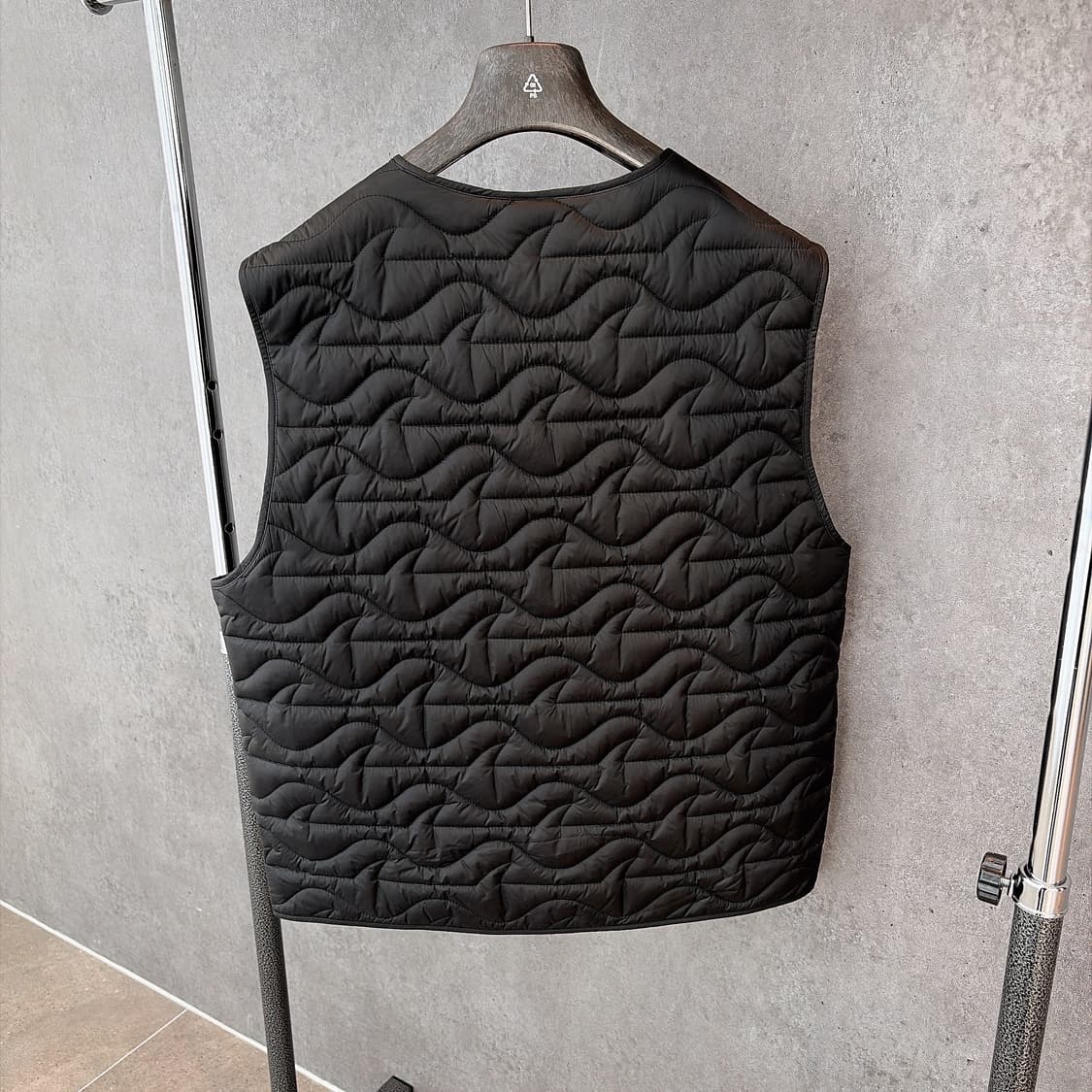 (정품/새상품) 폴앤샤크 남성 블랙 패딩 조끼 상품이미지2