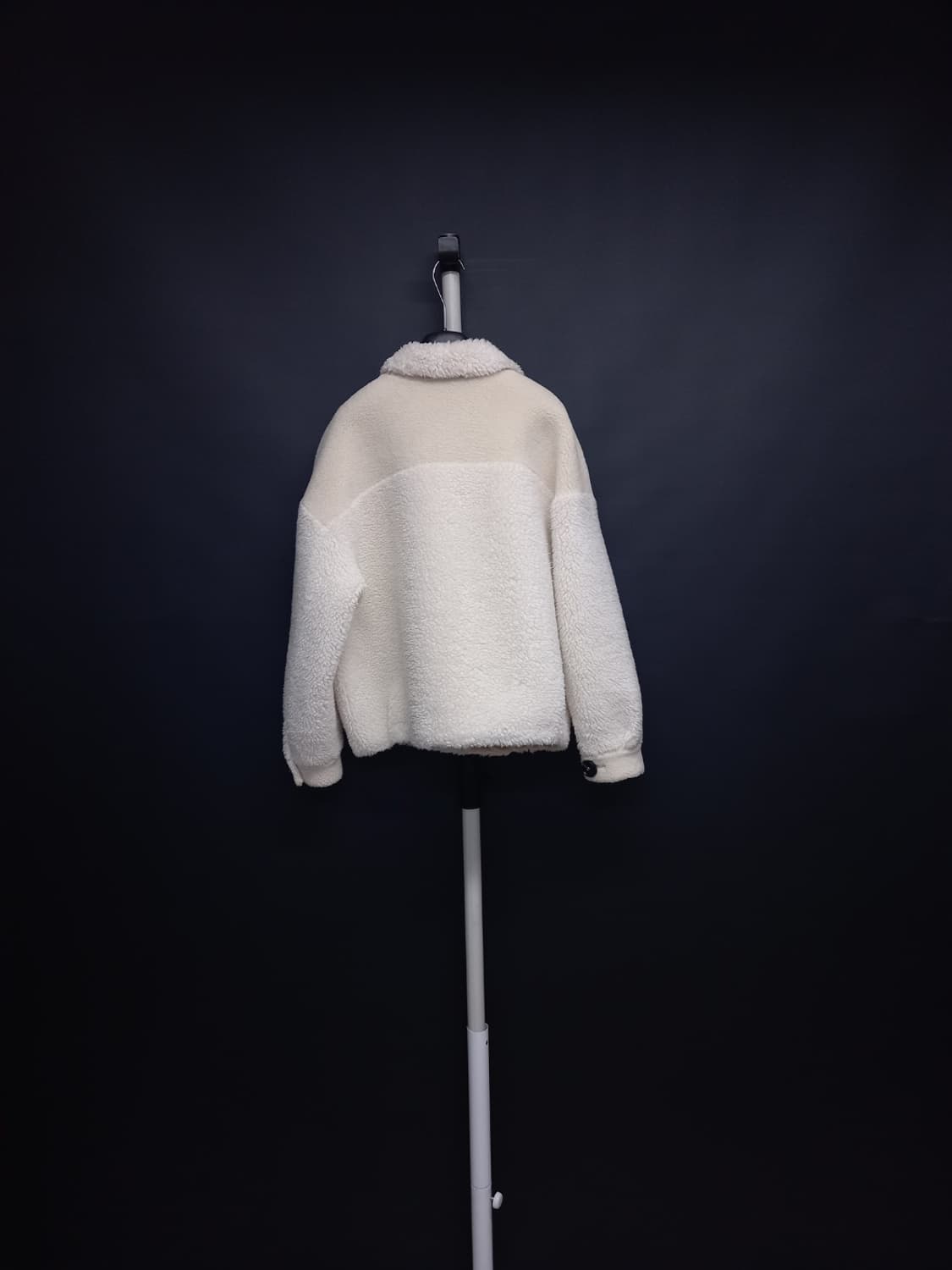 에고이스트 숏 비숑 부클 인조 무스탕 55.66 상품이미지5