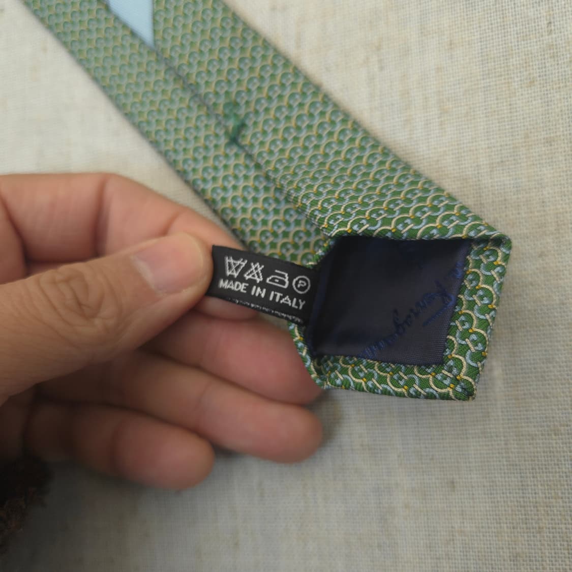 페라가모 실크 넥타이 그린 패턴 상품이미지4