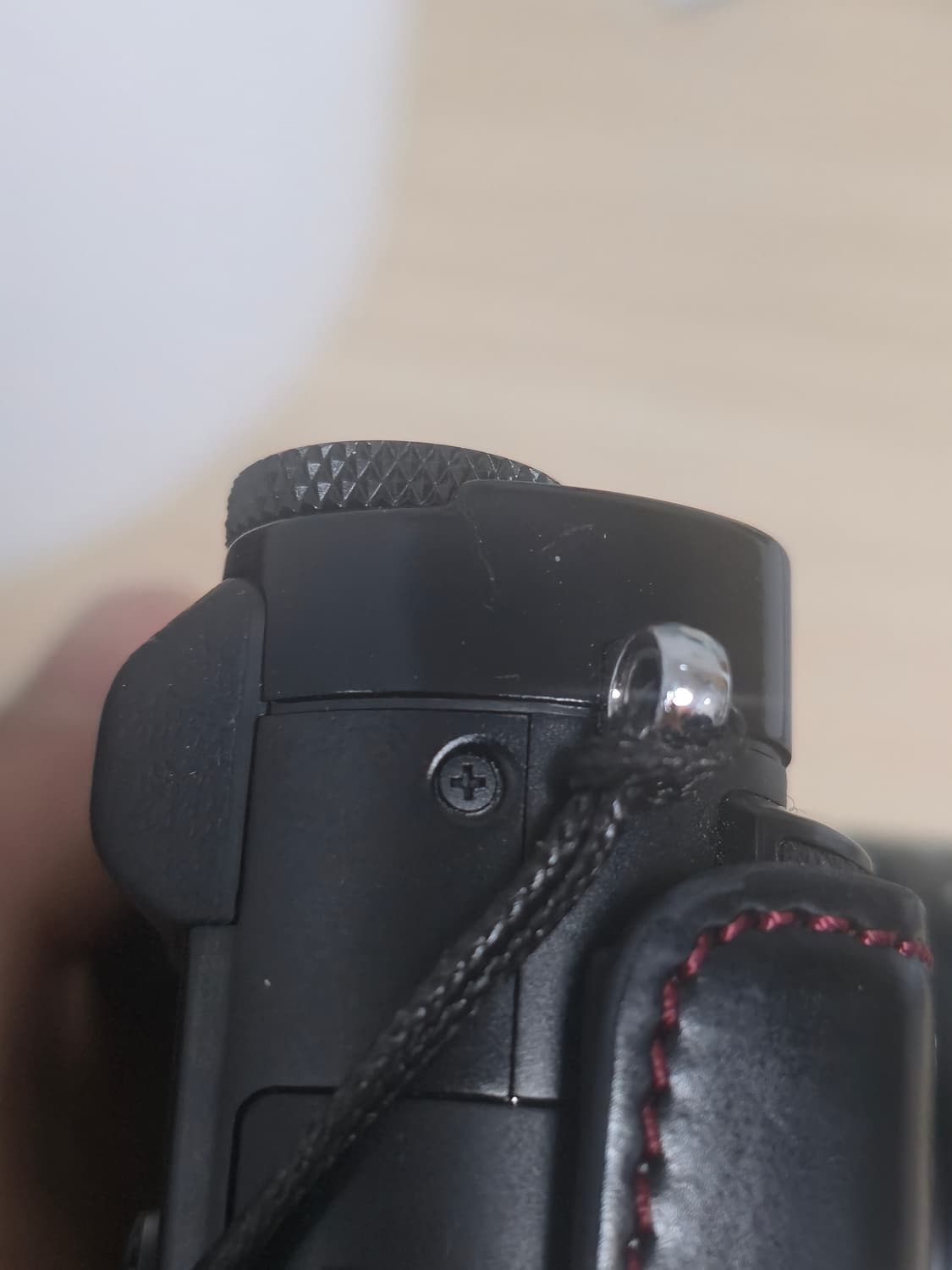 파나소닉 루믹스 LX100M2 카메라 +

레드 스트랩 상품이미지4