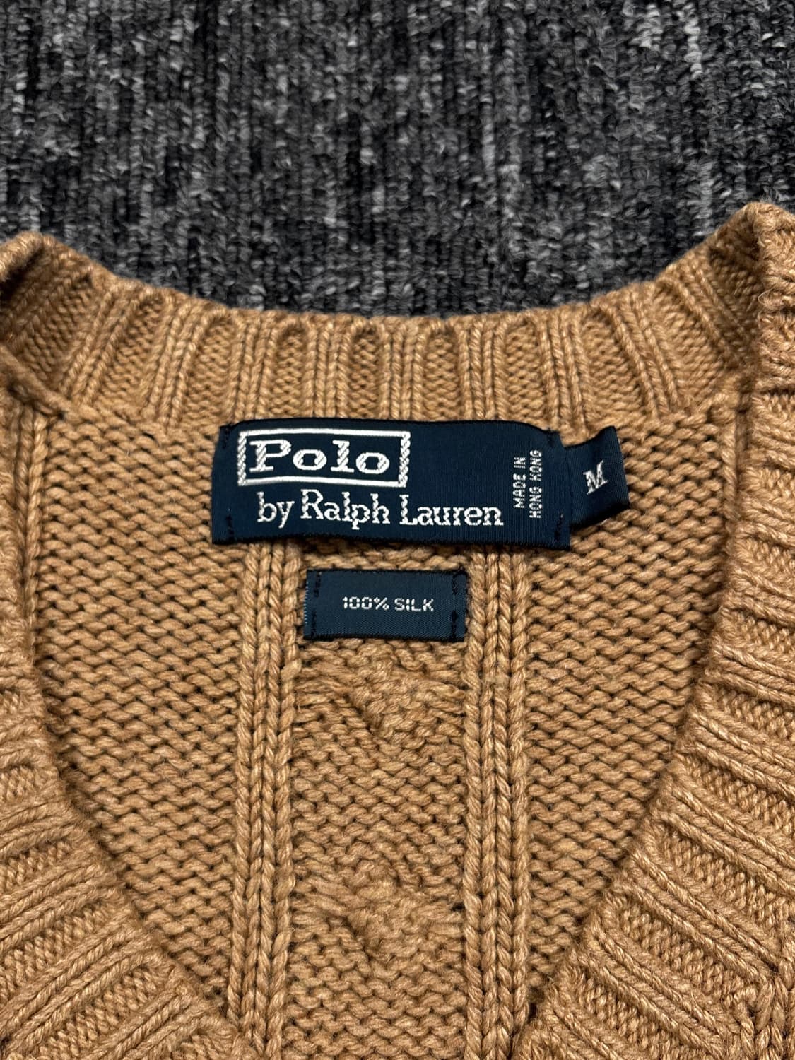 폴로 실크 꽈배기 브이넥 니트 상품이미지6