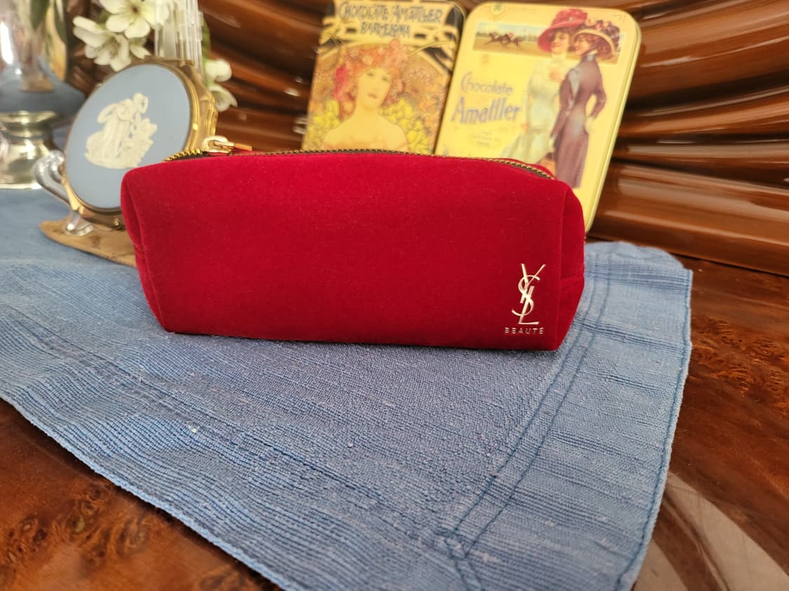 YSL 입센로랑 메이크업 파우치 벨벳 상품이미지1