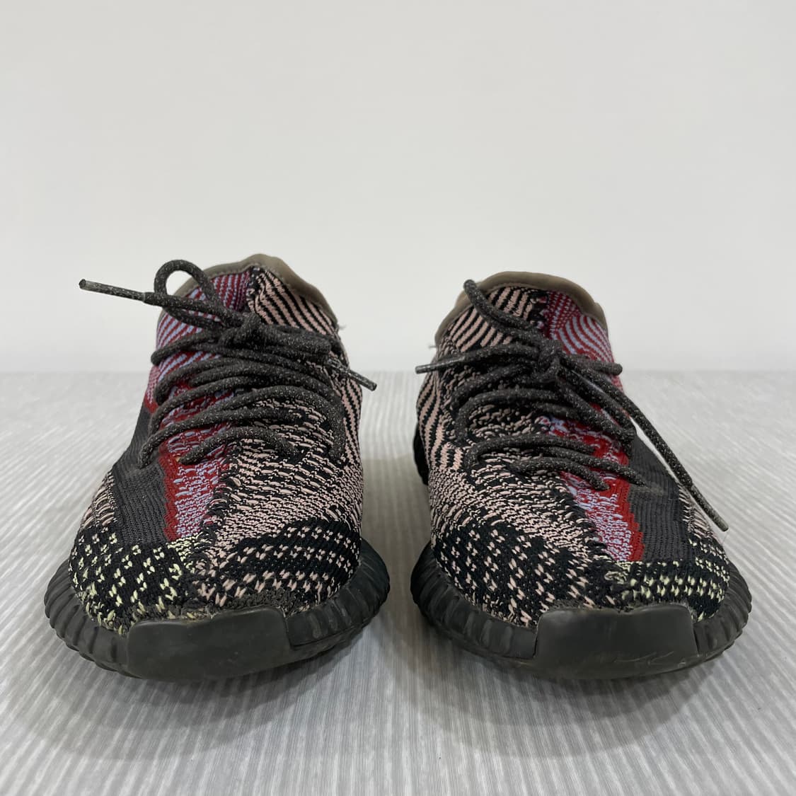 589) 아디다스 이지부스트350 V2 예힐 270mm 상품이미지3