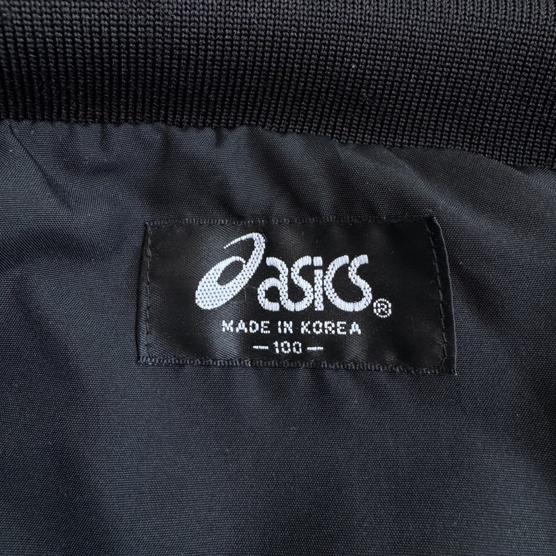 아식스 00s 올드스쿨 사이드라인 바람막이  상품이미지4