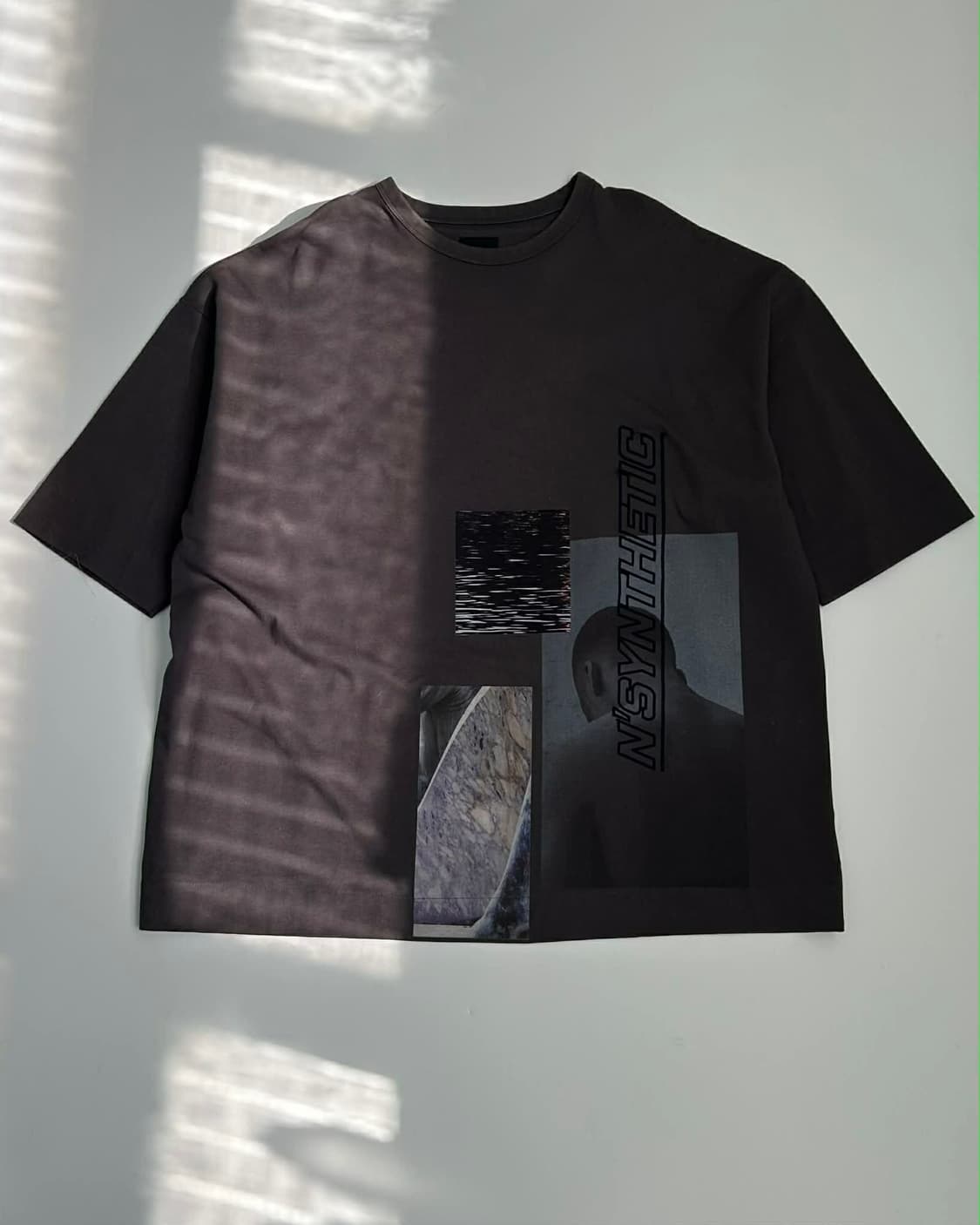 [S] Juun.J 준지 픽쳐 그래픽 반팔 티셔츠 상품이미지1