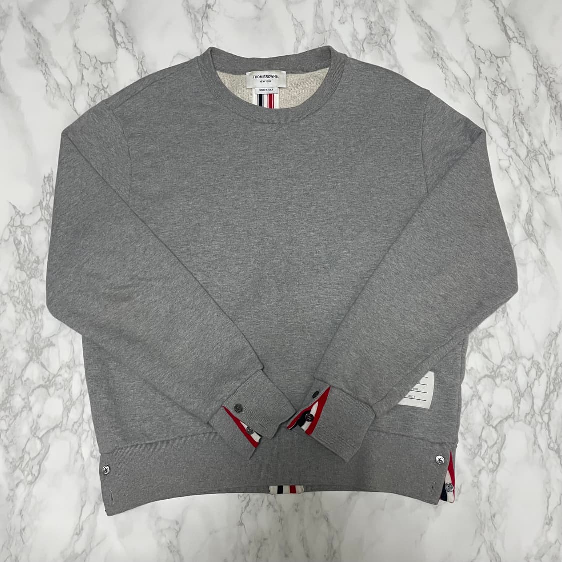 톰브라운 백 삼선 맨투맨 2사이즈 상품이미지3