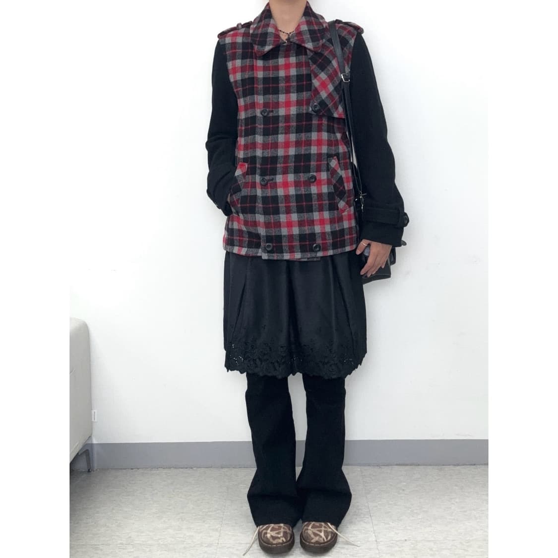 빈티지 레스트로즈 블랙 자수 미디 스커트 상품이미지3