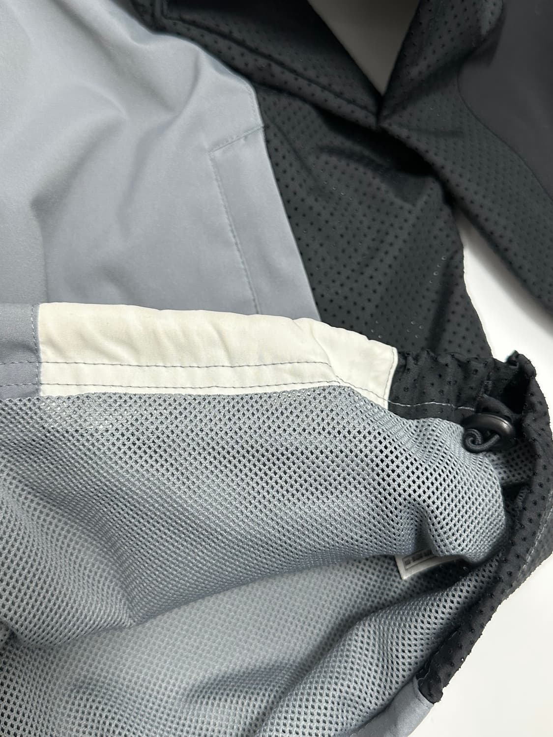 아디다스 00s 삼선 바람막이 블랙 그레이 상품이미지6