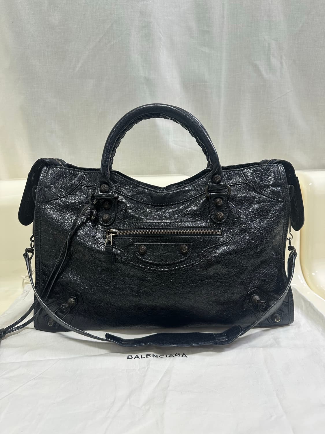 [A+ 정품] 발렌시아가 시티 모터백 미디움 블랙 상품이미지2