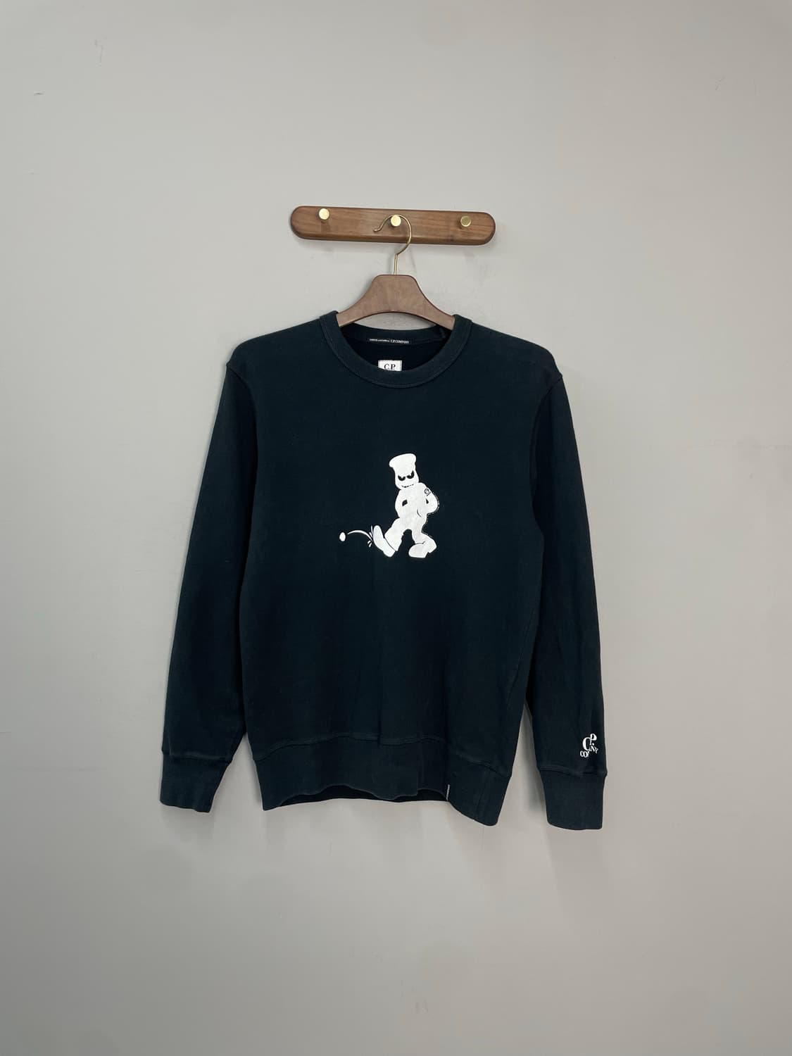 C.P. 컴퍼니 코믹 프린팅 블랙 맨투맨 H2050 상품이미지2